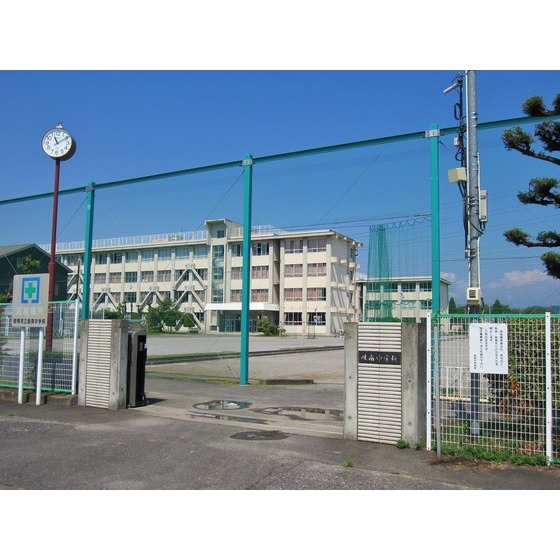 中学校　岐南町立岐南中学校（中学校）まで2074m