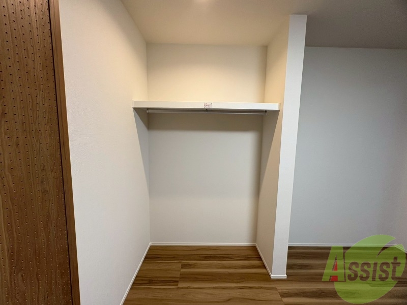 収納　オープンクローゼットです。お荷物やお洋服はこちらにどうぞ。