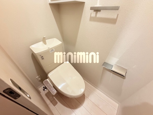 トイレ　※３０４号室の写真です