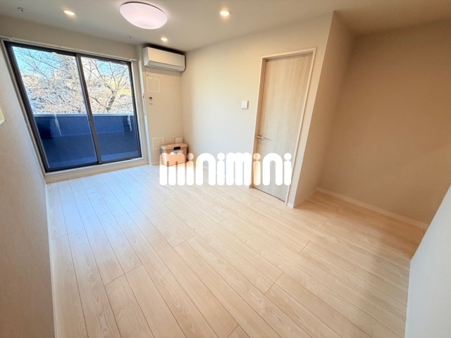 居室・リビング　※３０４号室の写真です