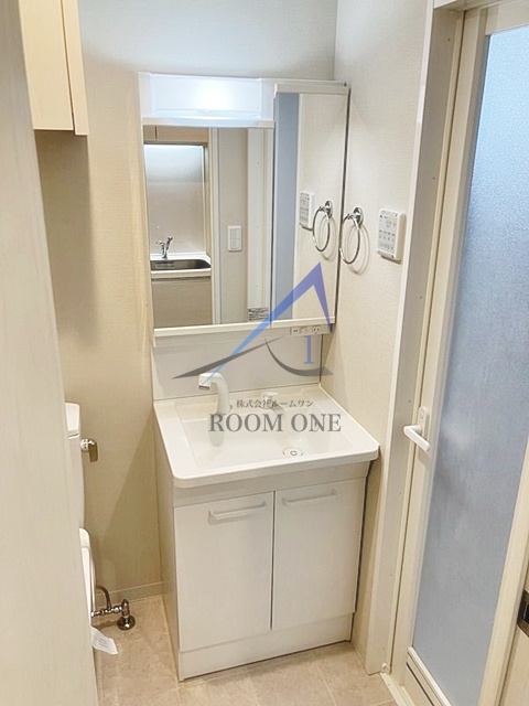 洗面設備　洗面台です。