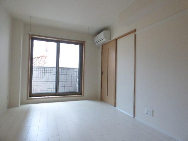 居室・リビング　開放感のあるゆったりとしたお部屋です♪