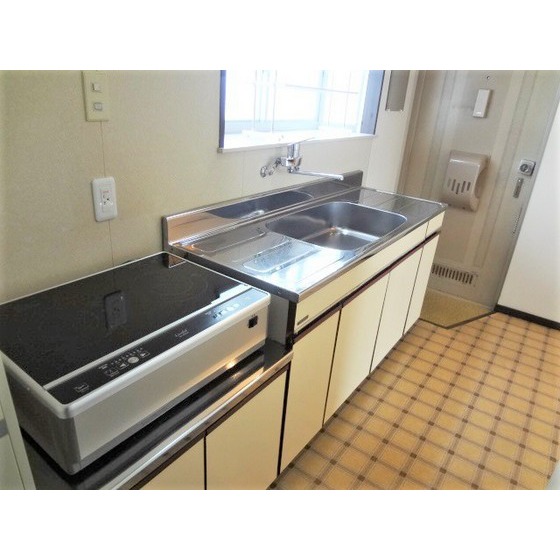 キッチン　※写真は別の部屋のものです