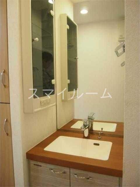 洗面設備　別部屋参考写真となります。