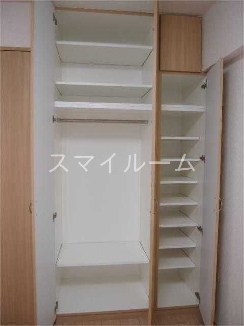 収納　別部屋参考写真となります。