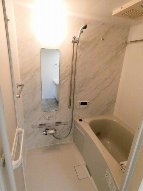 バス・シャワールーム　きれいなお風呂です