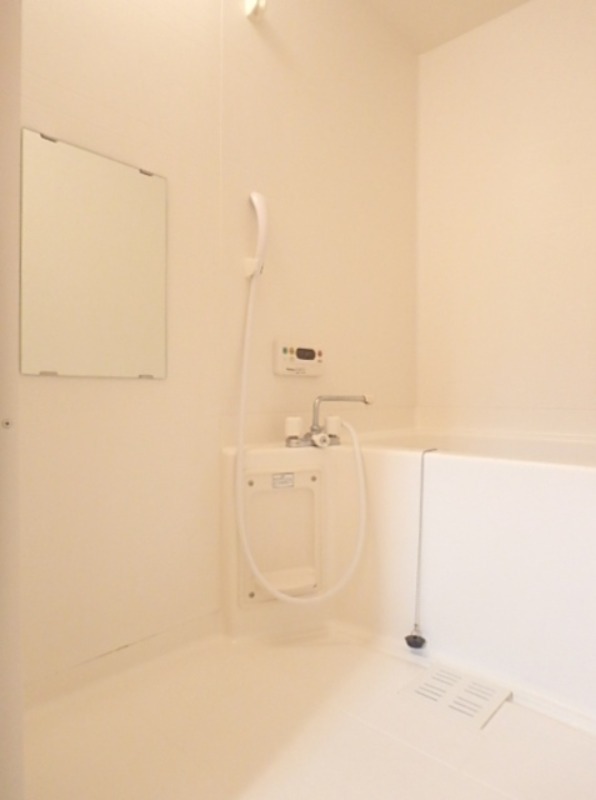 バス・シャワールーム　図面と現状に相違がある場合には現状を優先