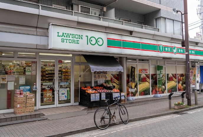 コンビニ　ローソンストア100 平井店（コンビニ）まで496m