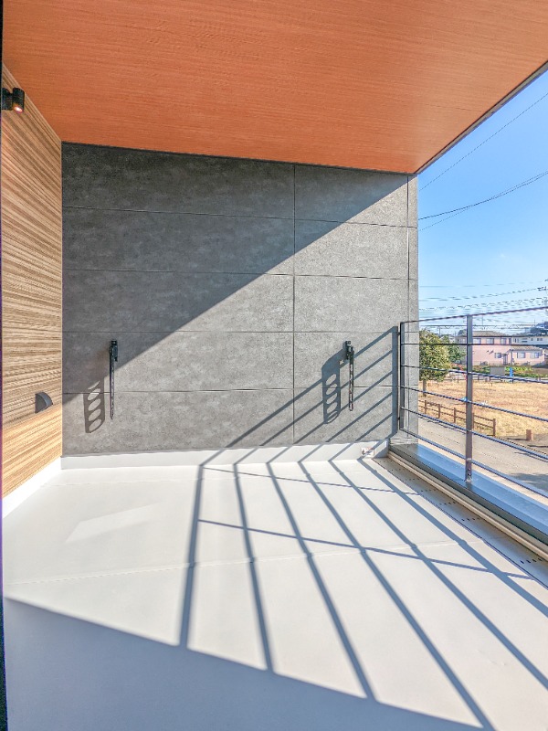 バルコニー　図面と現状に相違がある場合には現状を優先