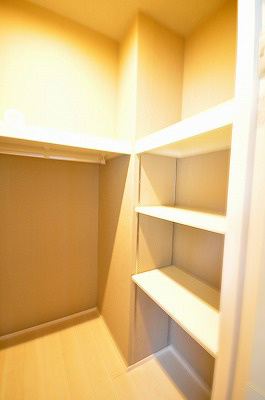 収納　ウォークインクローゼット