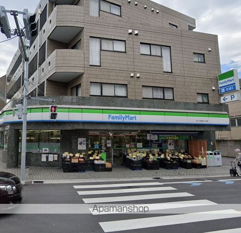 コンビニ　ファミリーマート（コンビニ）まで482m