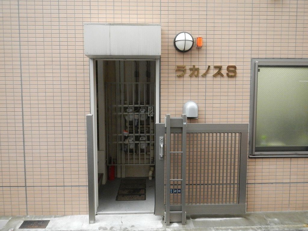 エントランス　エントランス