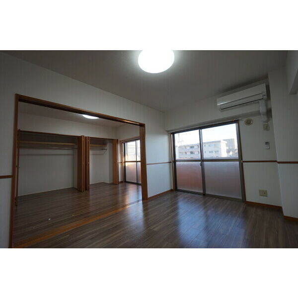 居室・リビング　リビング