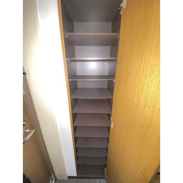 収納　シューズボックス