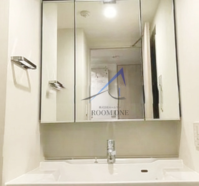 洗面設備　独立洗面台です。