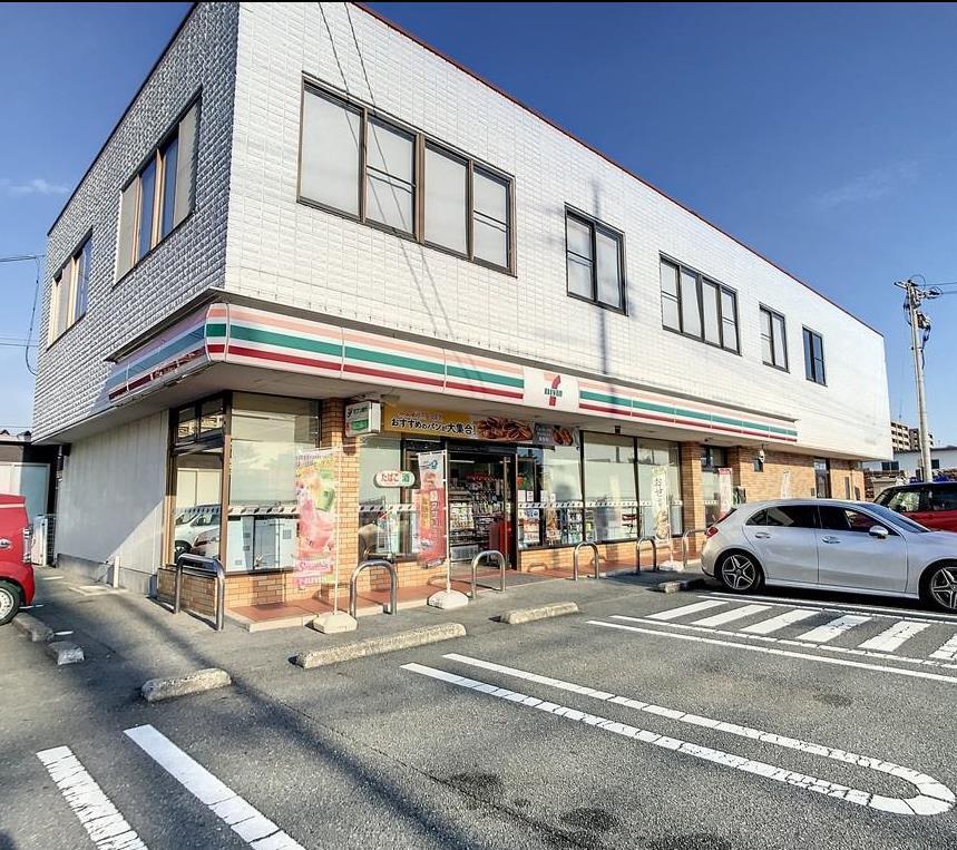 コンビニ　セブンイレブン山口小郡黄金町店（コンビニ）まで649m