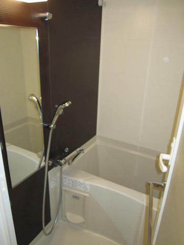 バス・シャワールーム　浴室乾燥機付きバス