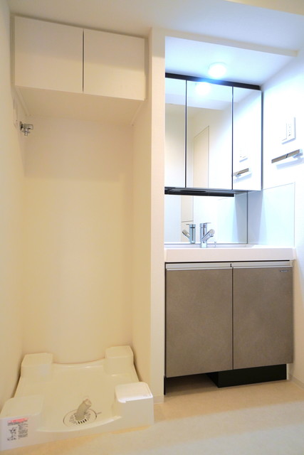 洗面設備　※写真は同タイプ住戸です。