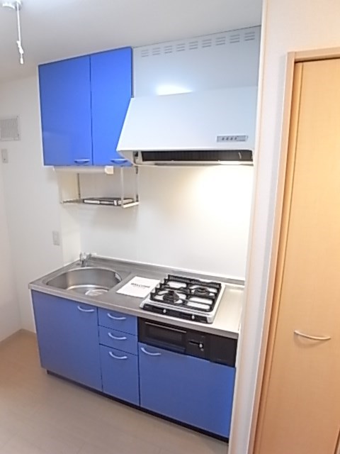 キッチン　コンパクトなキッチンで掃除もラクラク