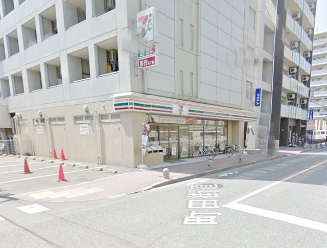 コンビニ　セブンイレブン（コンビニ）まで145m