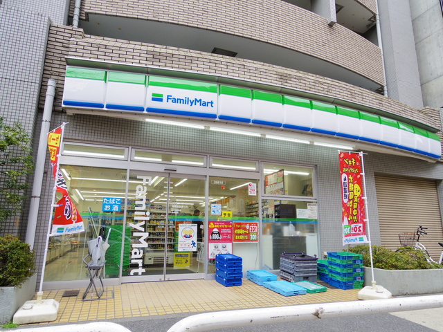 コンビニ　サンクス板橋駅桜通り店（コンビニ）まで306m