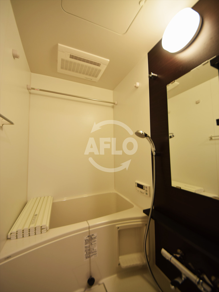 バス・シャワールーム　エステムコート難波WEST-SIDEVアジュール　風呂