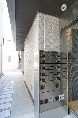 その他　人気設備の宅配ＢＯＸがあります。
