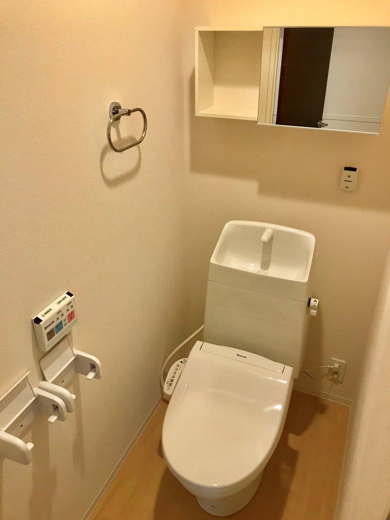 トイレ　トイレ