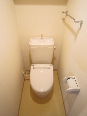 トイレ　暖房便座付トイレ