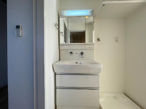 洗面設備　洗髪洗面化粧台