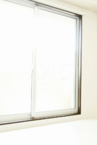 居室・リビング　洋室のお部屋です。（同仕様です。）