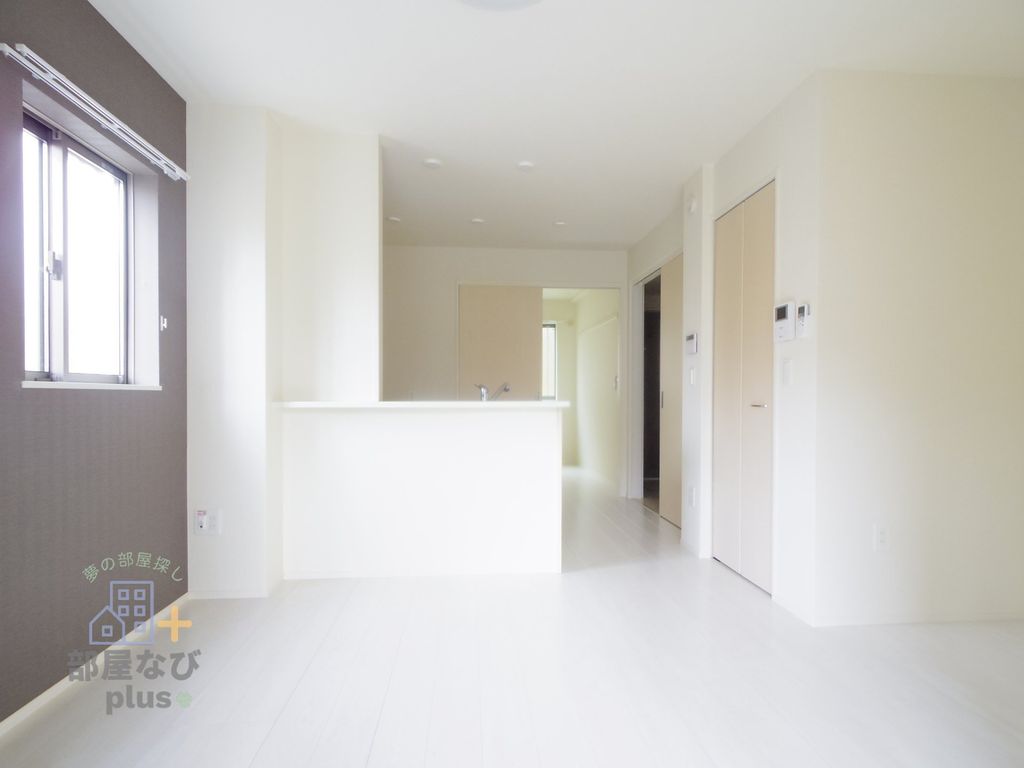 居室・リビング　※他号室写真です