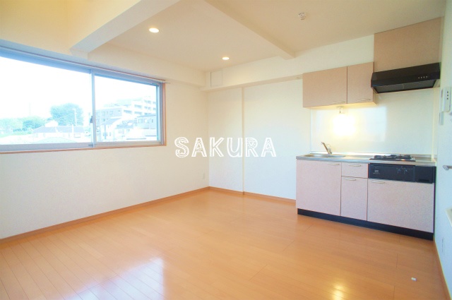 居室・リビング　開放感のあるゆったりとしたお部屋です♪