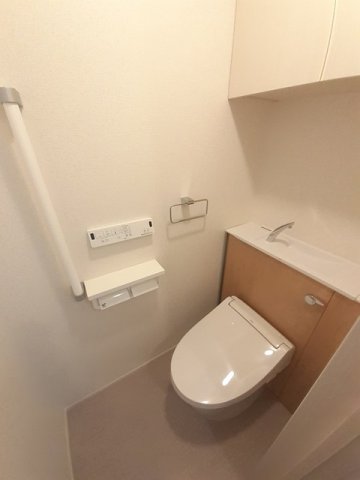 トイレ　シンプルで使いやすいトイレです