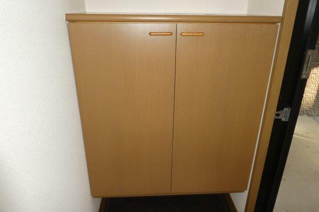 収納　シューズボックス