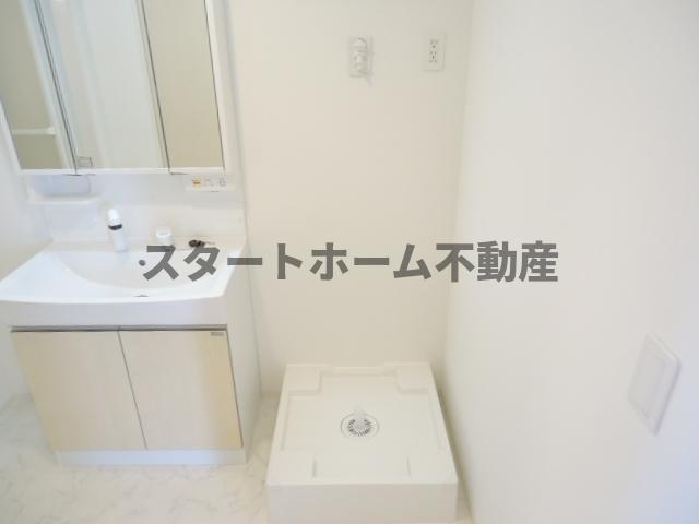 洗面設備　スペースが確保できる洗面所です