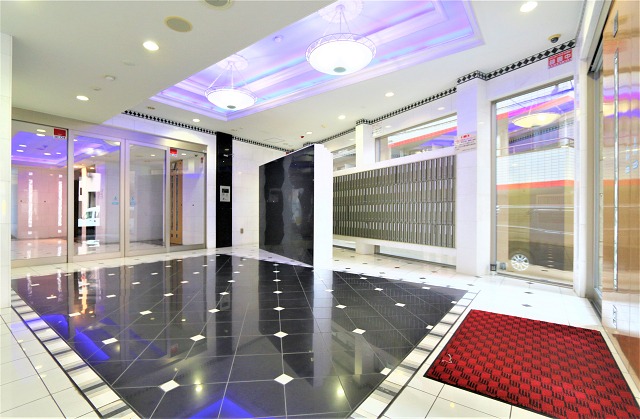 エントランス　豪華なエントランスですね