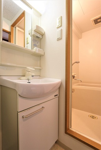 洗面設備　お出かけ前の身支度はこちらでばっちり