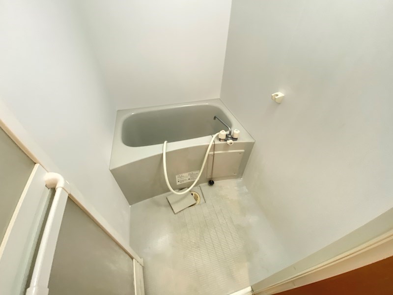 バス・シャワールーム　違うお部屋の写真です。ご参考までに