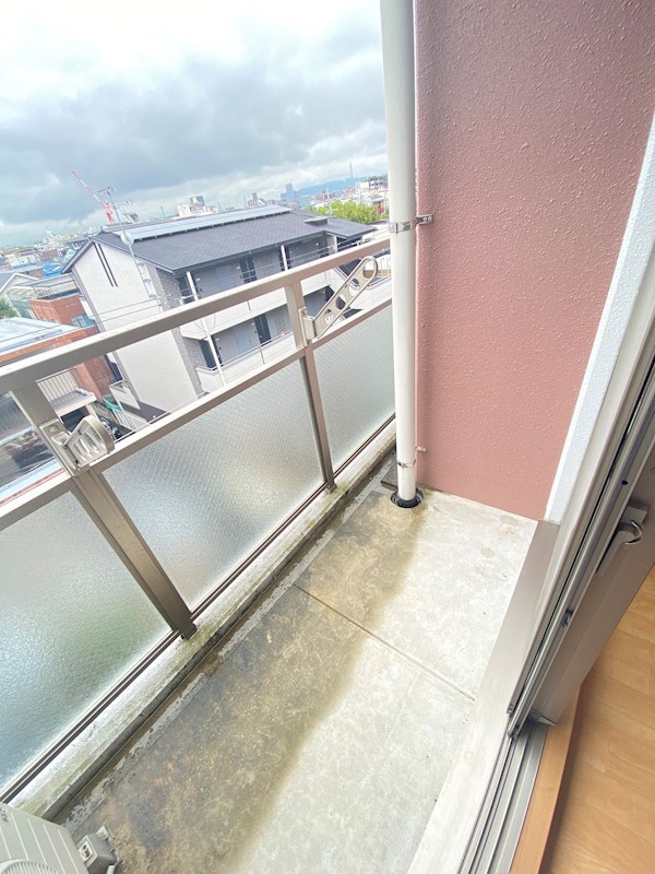 バルコニー　違うお部屋の写真です。ご参考までに