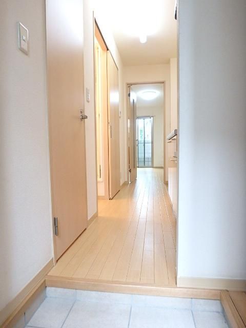 玄関　★広い玄関スペースです★