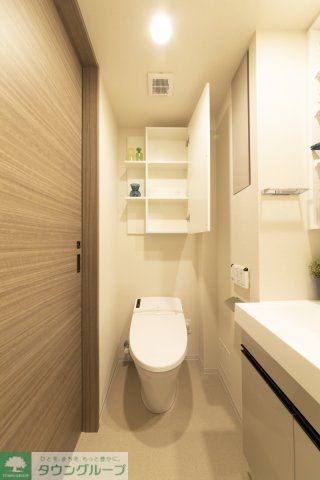 トイレ　※参考写真　家具などは付いておりません。