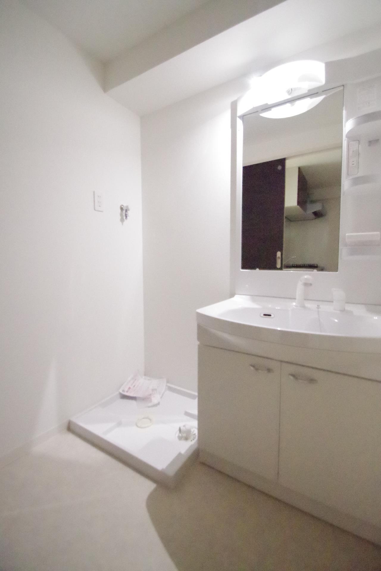 洗面設備　同タイプ別室の写真です。