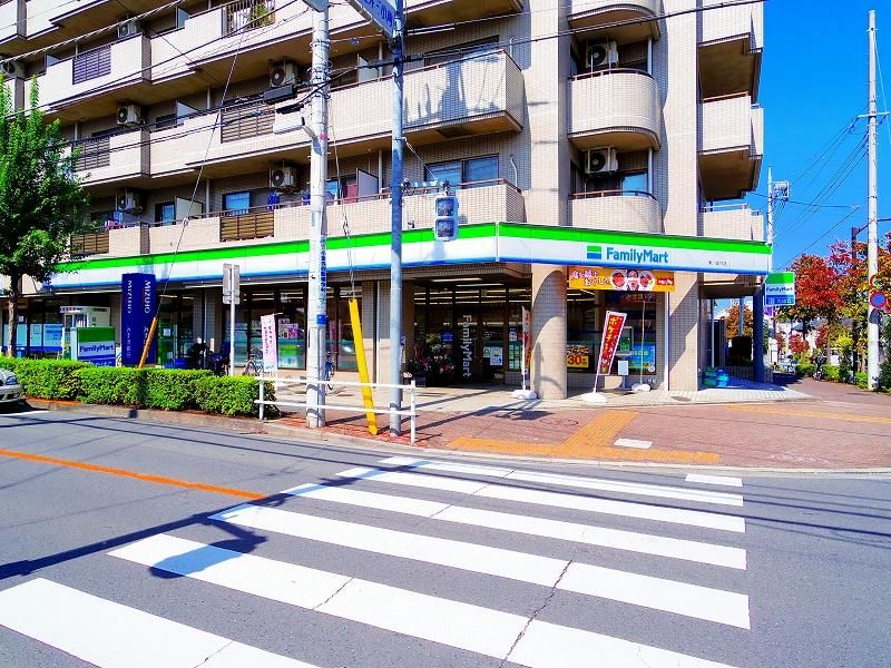 コンビニ　ファミリーマート 東小金井店（コンビニ）まで696m