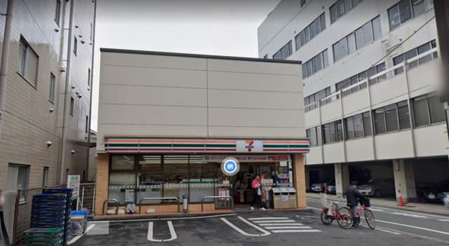 コンビニ　セブンイレブン北区田端新町3丁目店（コンビニ）まで735m