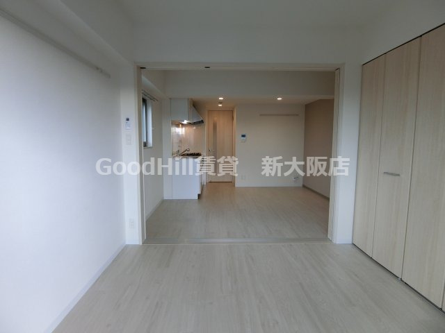 居室・リビング　STORM