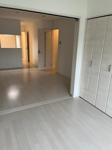 居室・リビング　別号室参考写真です