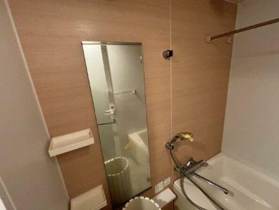 バス・シャワールーム　浴室乾燥機付きバス。