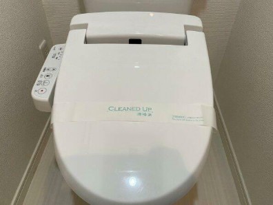 トイレ　温水洗浄便座。