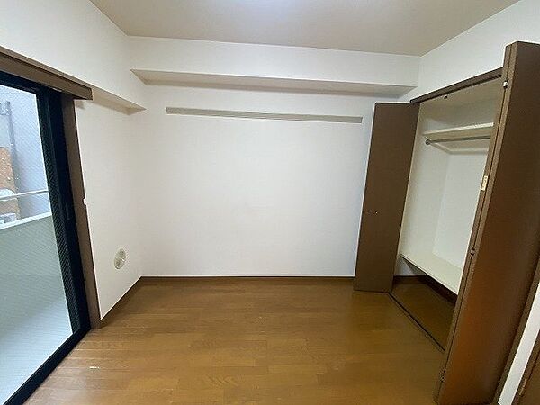 居室・リビング　※別部屋の参考写真です。